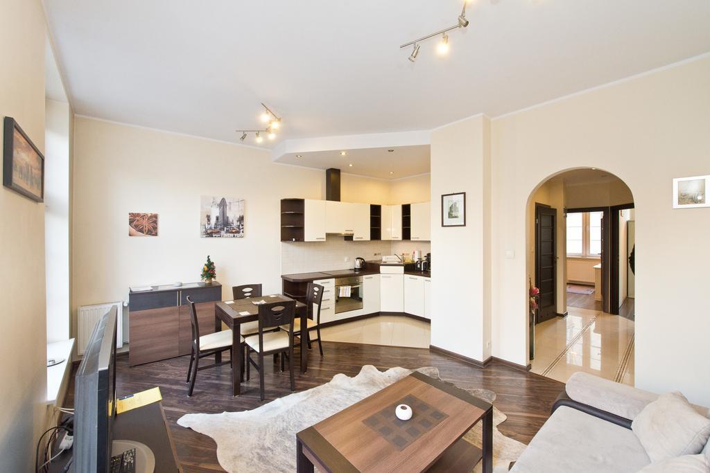 Gdanskie Apartamenty - Apartamenty - Dluga Z Widokiem Na Ratusz I Nad Motlawa Rum bild